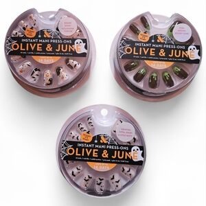 Olive and June Instant Mani Press On Nails Hallowen Pattern